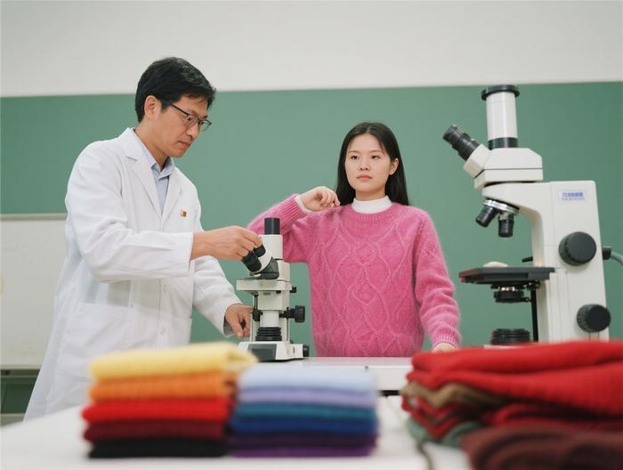 羊绒衫色牢度测试