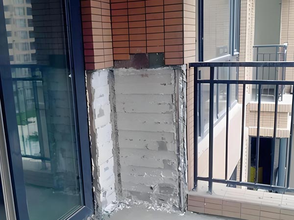 建筑行业岩棉板脱落问题分析