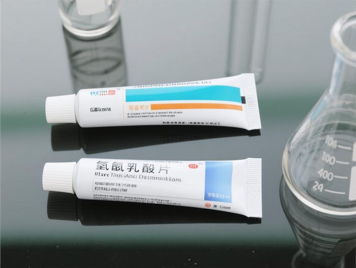 氢醌乳膏原料药杂质分析